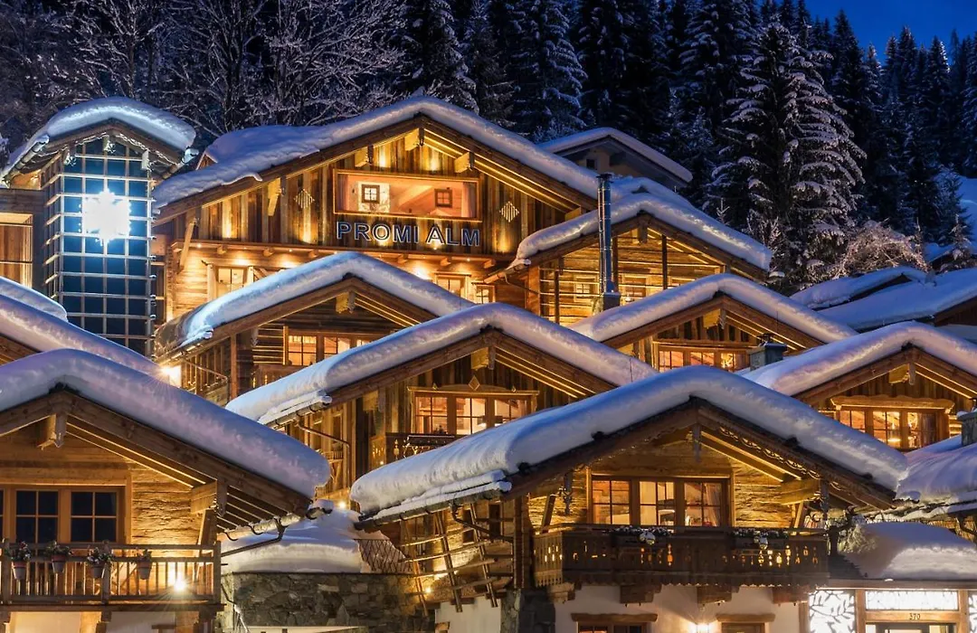Promi Alm Flachau - Luxus Chalets-1